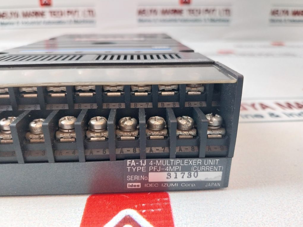 Idec Izumi Pfj-t081U 8-relay Output Unit 220 Vac 5A