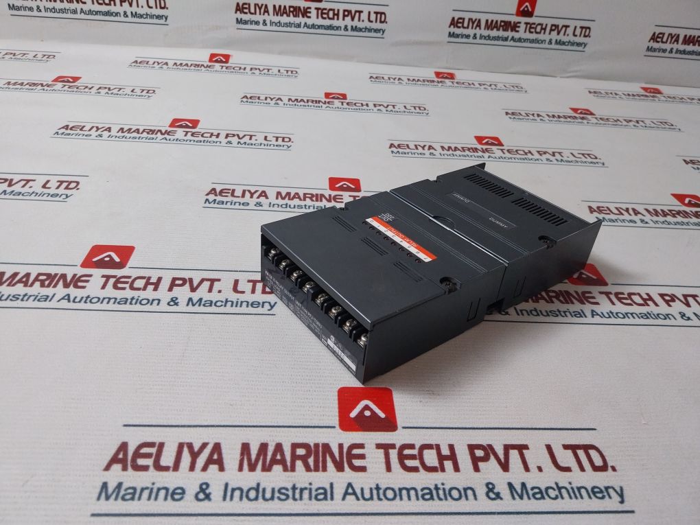 Idec Izumi Pfj-t081U 8-relay Output Unit 110Vac/220Vac 5A/2A