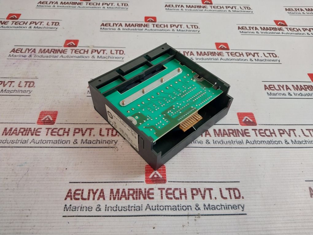 Idec Izumi Pfj-t081U Relay Output Programmable Controller Series Fa-1J