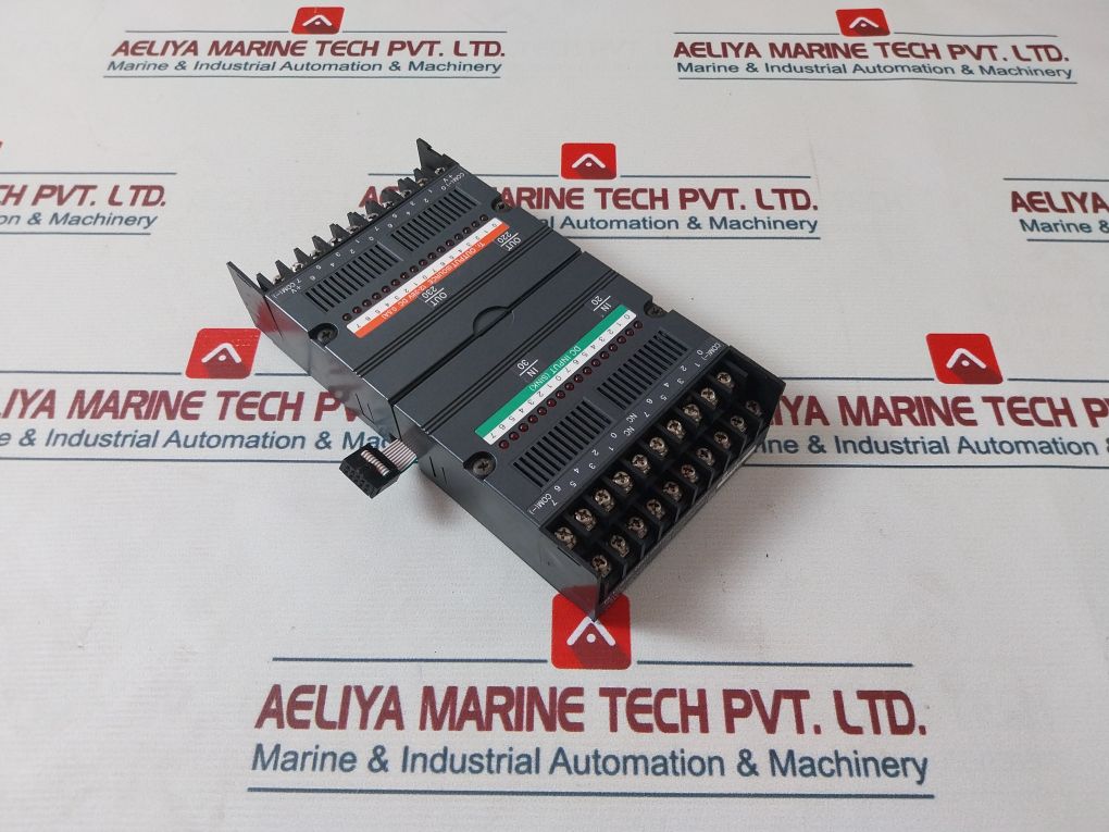 Idec Izumi Pfj-t162Cu 16-transistor Output Unit