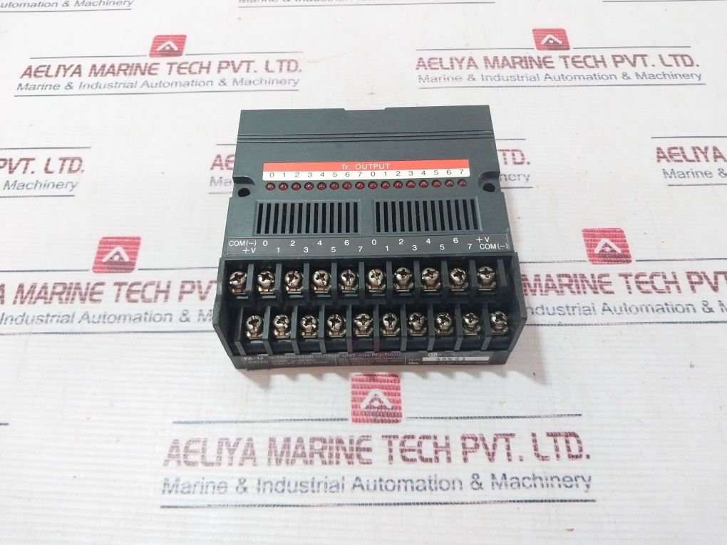 Idec Izumi Pfj-t162U 16-transistor Output Unit