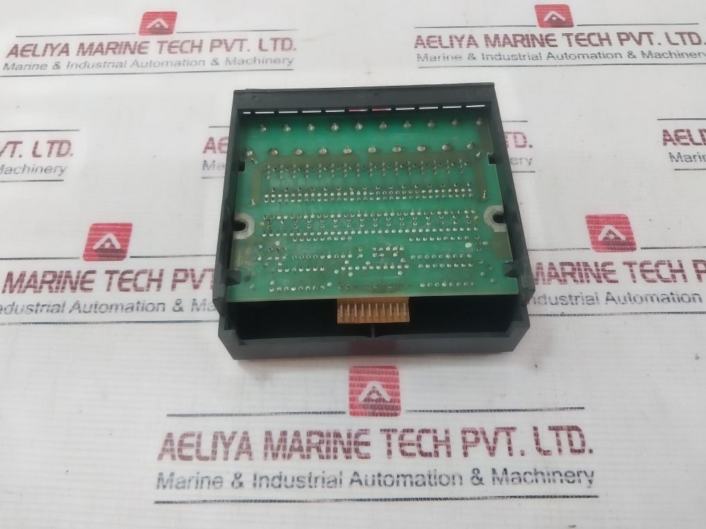 Idec Izumi Pfj-t162U 16-transistor Output Unit