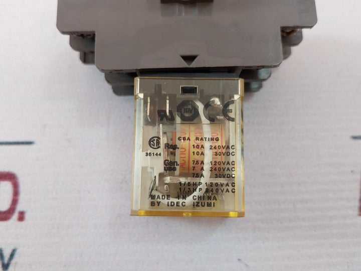 Idec Izumi Rh2B-u Relay With Socket Sh2B-02