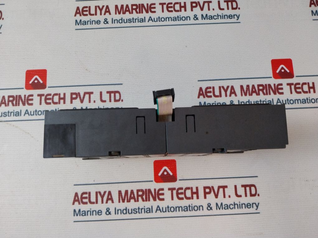 Idec Pfj-n162U 16-dc Input/8-relay Output Unit Pfj-t081U