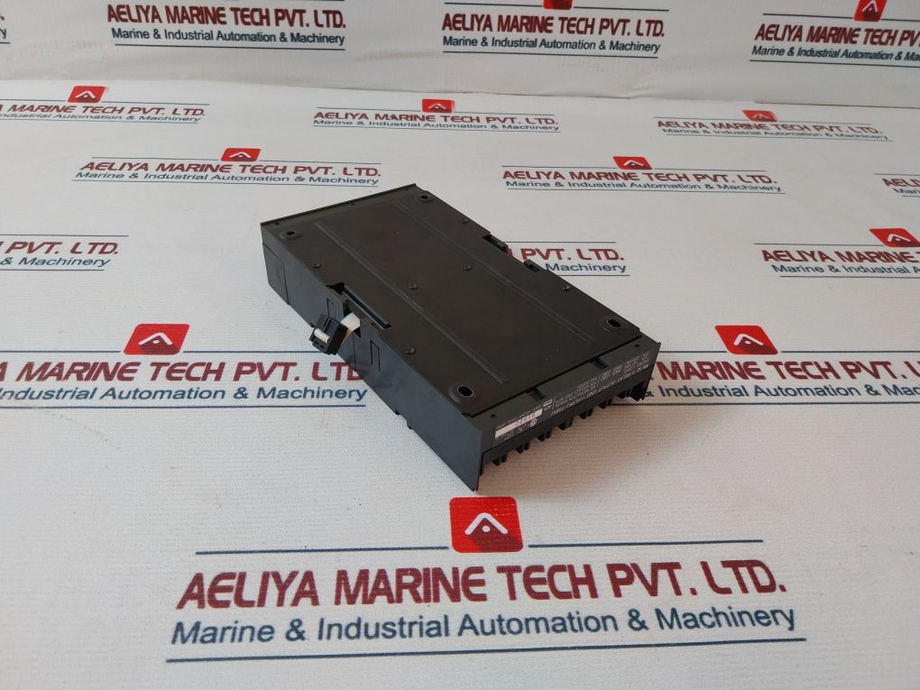 Idec Pfj-n162U 16-dc Input/8-relay Output Unit Pfj-t081U