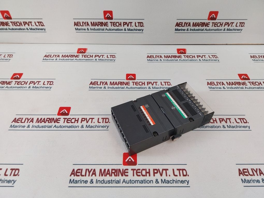 Idec Izumi Pfj-t081U Dc Relay Input/Output Unit Pfj-n162U