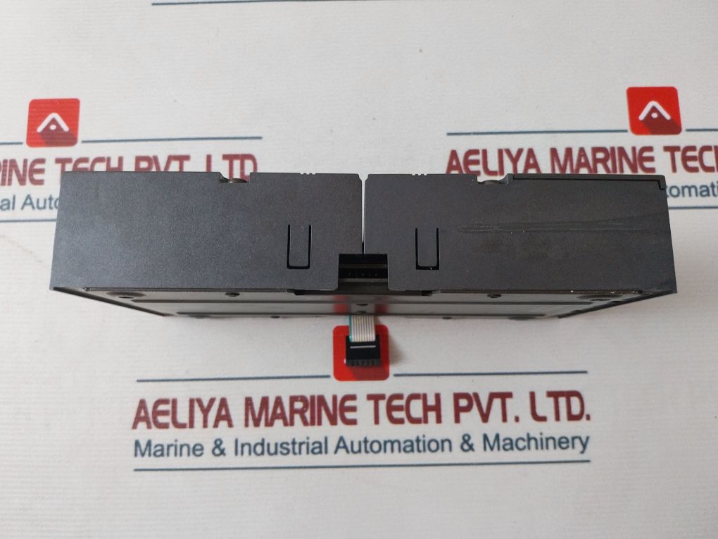 Idec Pfj-t081U 8-relay Output Unit 5A 220 Vac