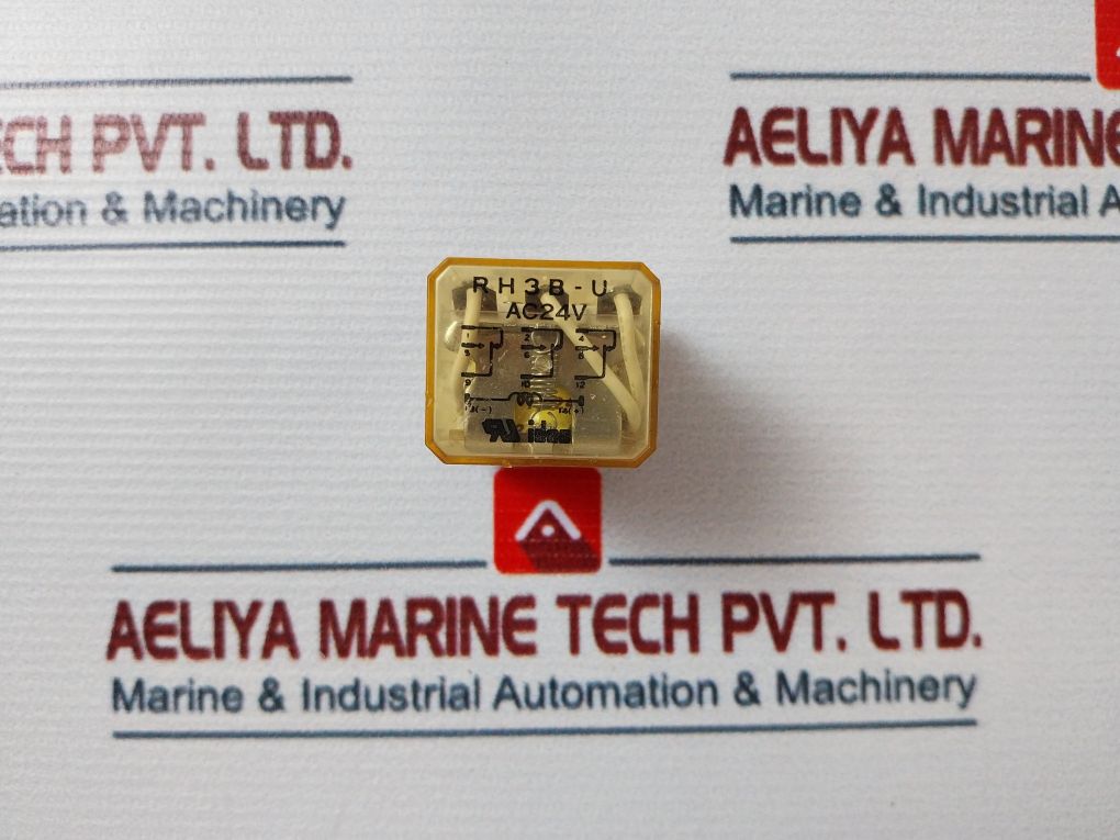 Idec Rh3B-u Relay Plug-in