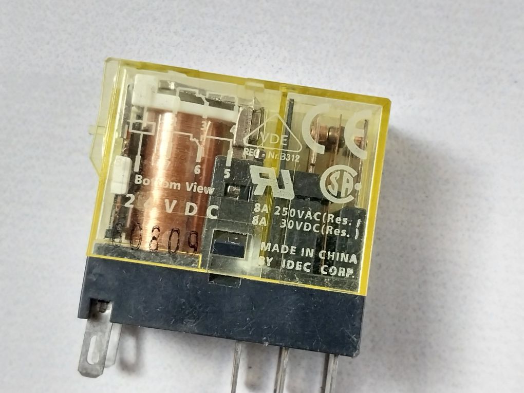 Idec Rj2S-cl-d24 Relay