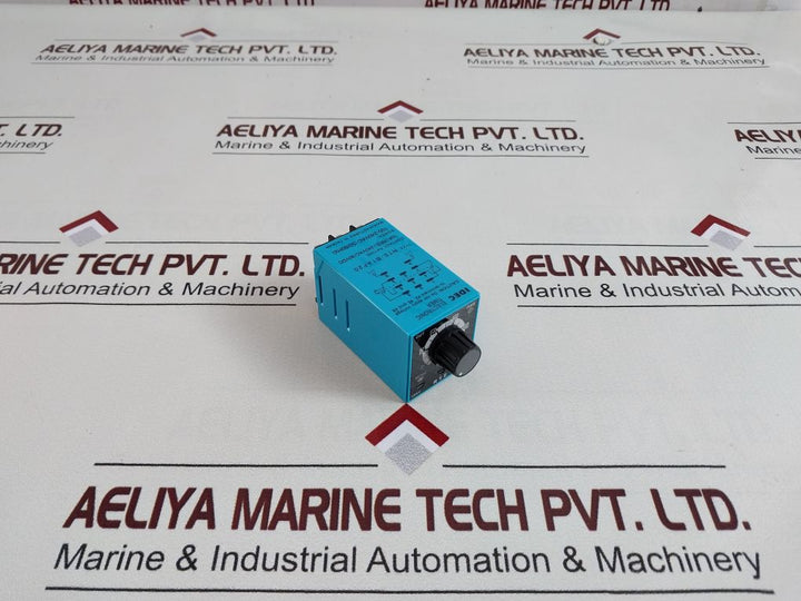 Idec Rte-b1Af20 Electronic Time Delay Relay 0-1 Min