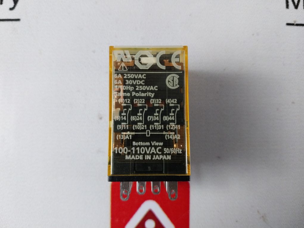 Lot Of 2X Idec Ru4S-c-a100 Relay 100-110Vac 50/60Hz