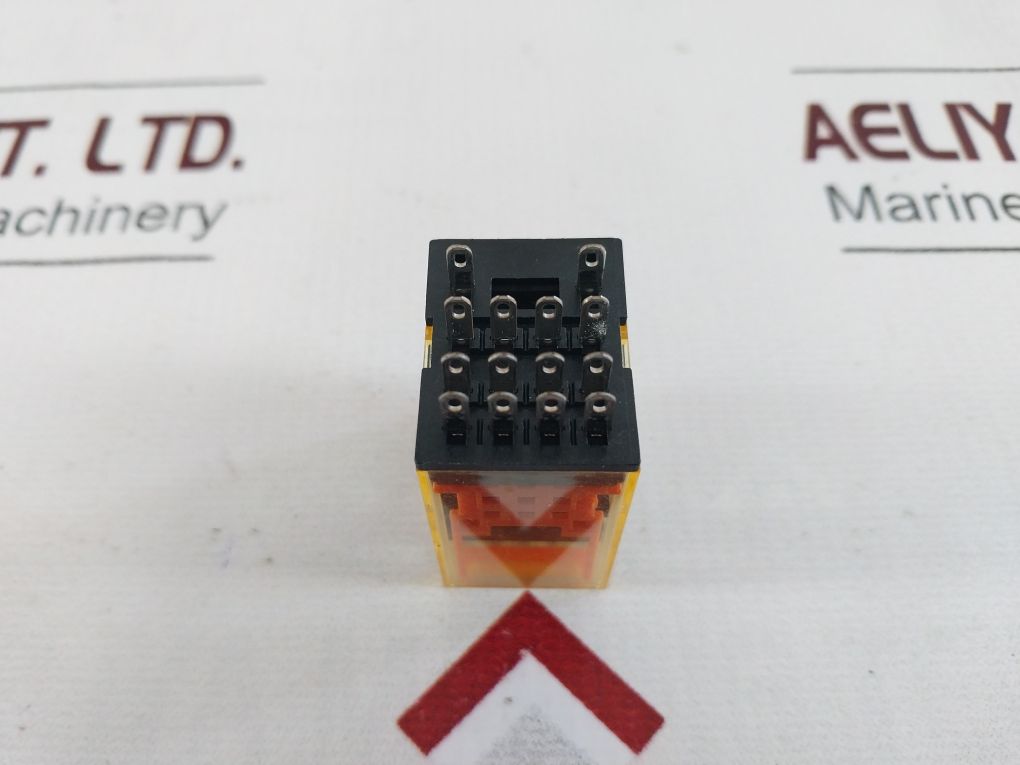 Idec Ru4S-c-a100 6A 250Vac