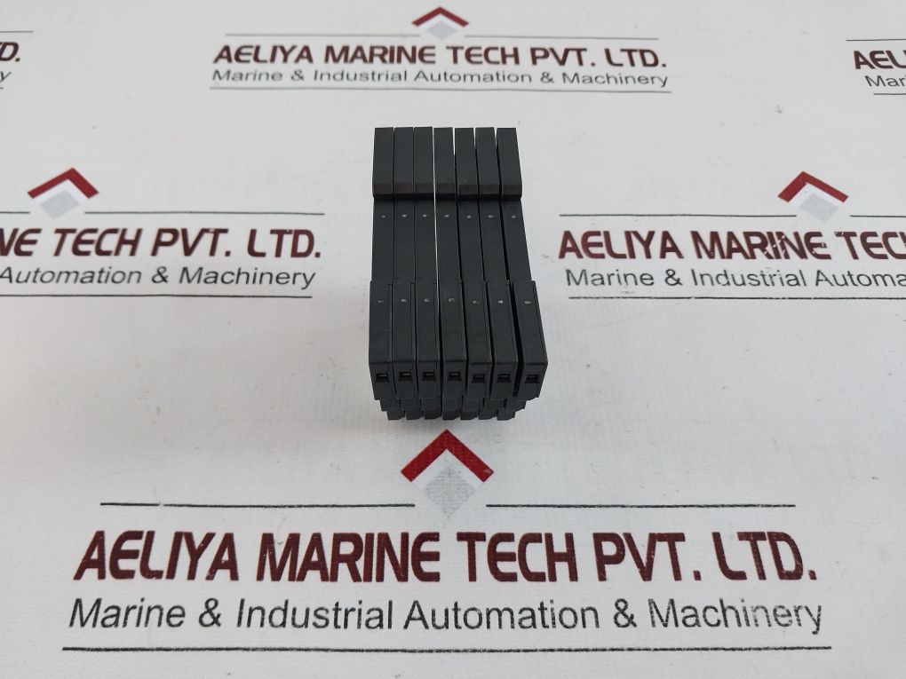 Lot Of 7X Idec Rv8H-l-ad220 Relay