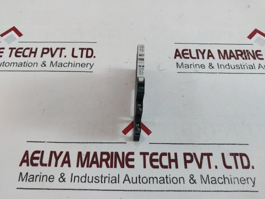 Lot Of 7X Idec Rv8H-l-ad220 Relay