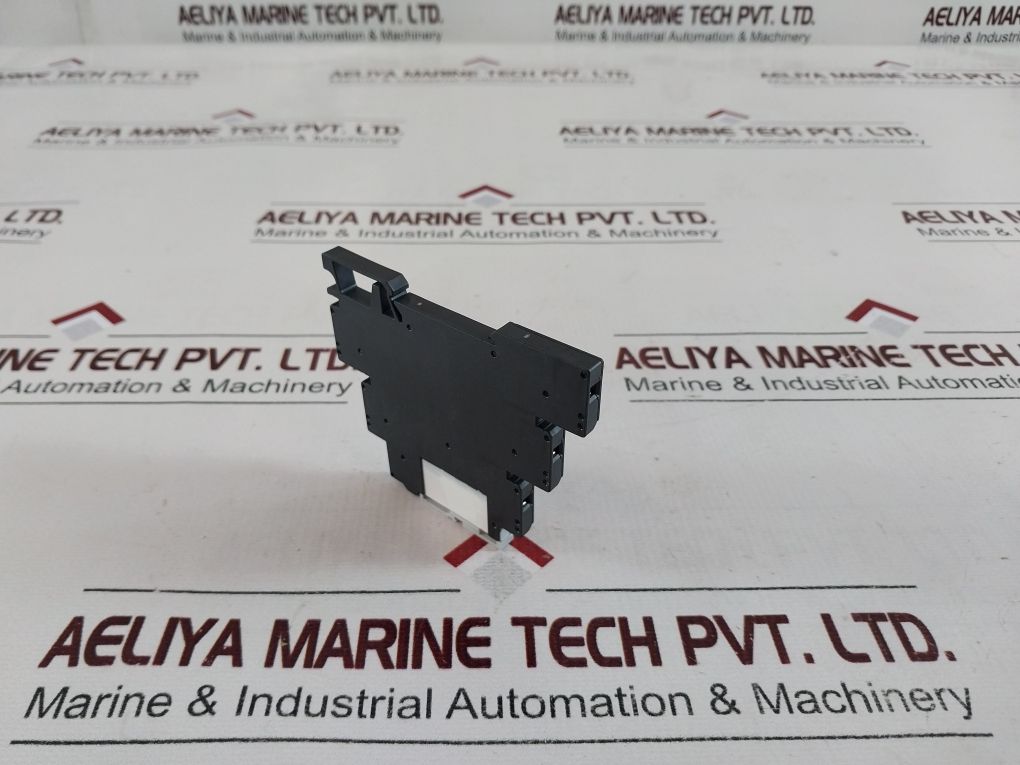 Lot Of 7X Idec Rv8H-l-ad220 Relay