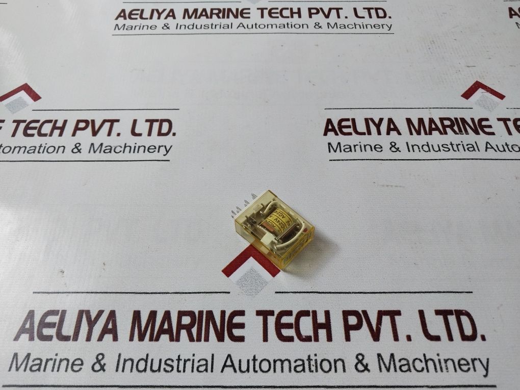 Lot Of 2X Idec Ry2S-l Relay Ac24V
