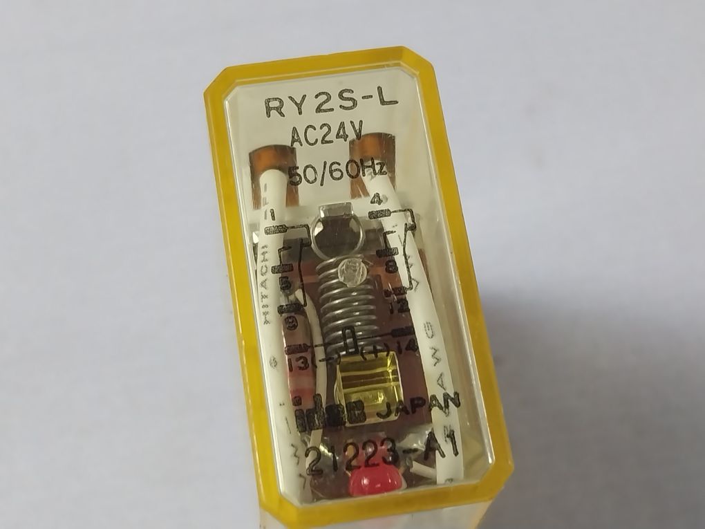 Lot Of 2X Idec Ry2S-l Relay Ac24V
