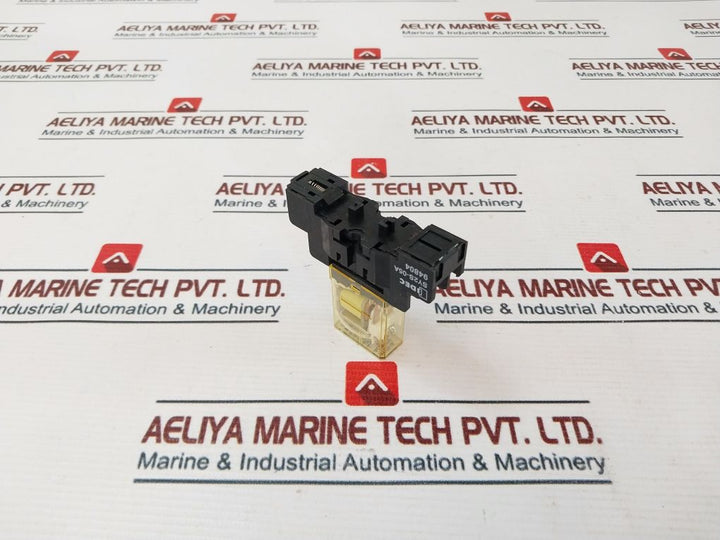 Idec Ry2S-ul Relay With Base 15A 120Vac