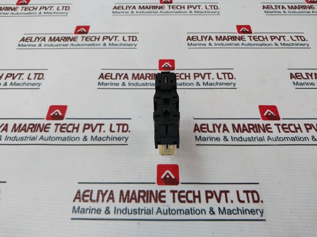 Idec Ry2S-ul Relay With Base 3A 120-240Vac