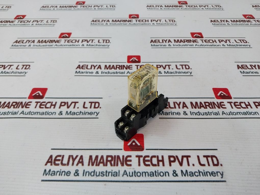 Idec Ry2S-ul Relay With Base 3A 120-240Vac