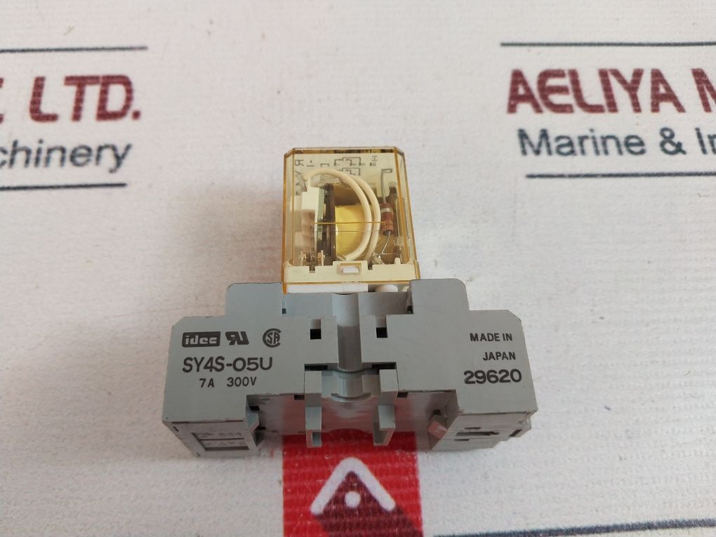 Idec Ry4S-ld Relay With Socket Sy4S-05U