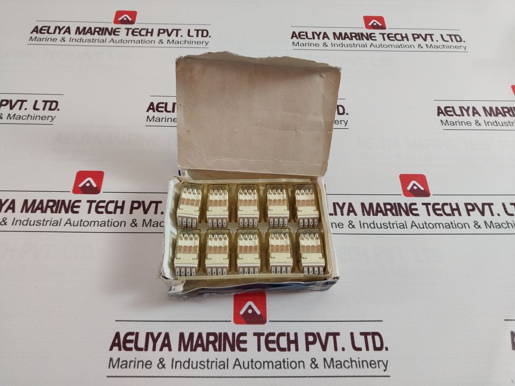 Lot Of 10X Idec Ry4S-ul Relay