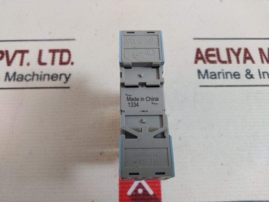 Idec Ry4S Relay With Socket