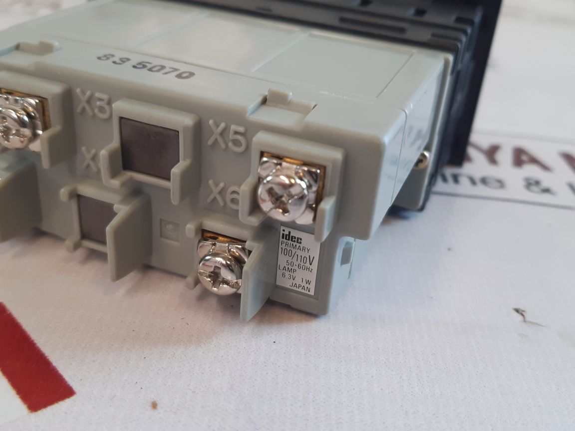 Idec Sld48 Square LightLamp Free Shipping By Express