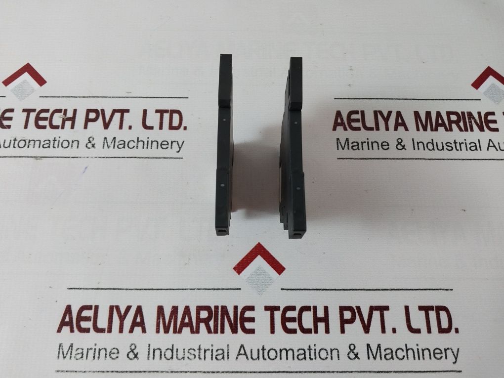 Lot Of 2X Idec Sv1H-07L-1 Relay Socket