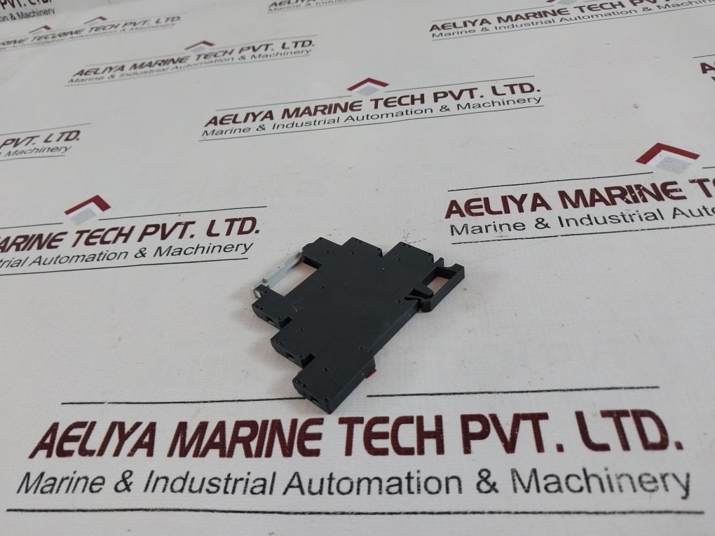 Lot Of 3X Idec Rv8H-l-ad220 Relay