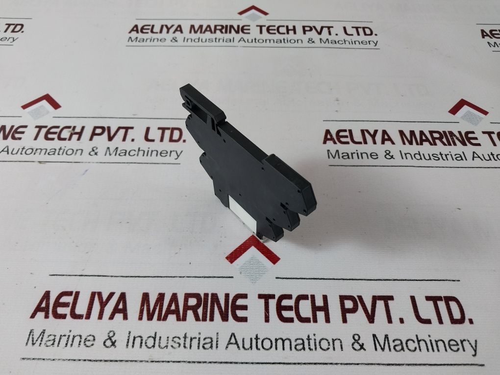 Idec Sv1H-07Ls-1 Relay/Socket