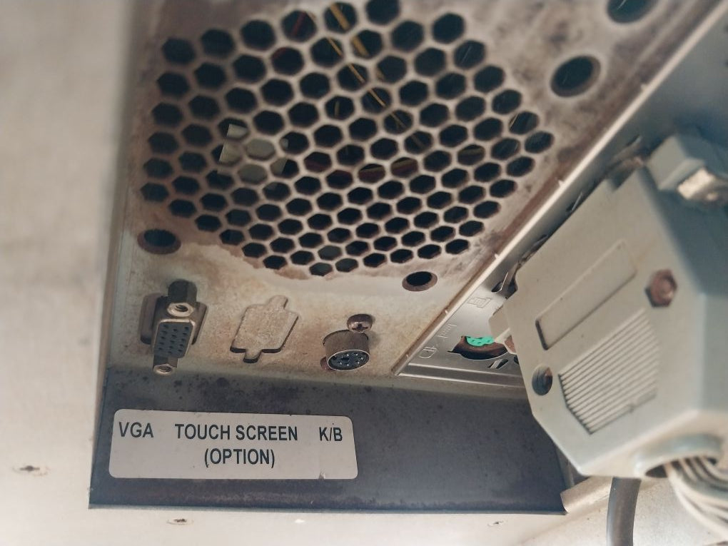 Iei Ws-855Gsatx/832Ap Industrial Lcd Workstation