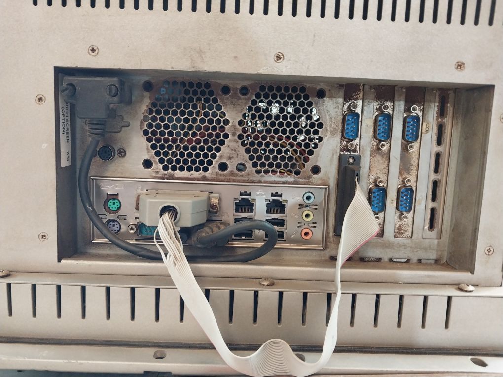 Iei Ws-855Gsatx/832Ap Industrial Lcd Workstation