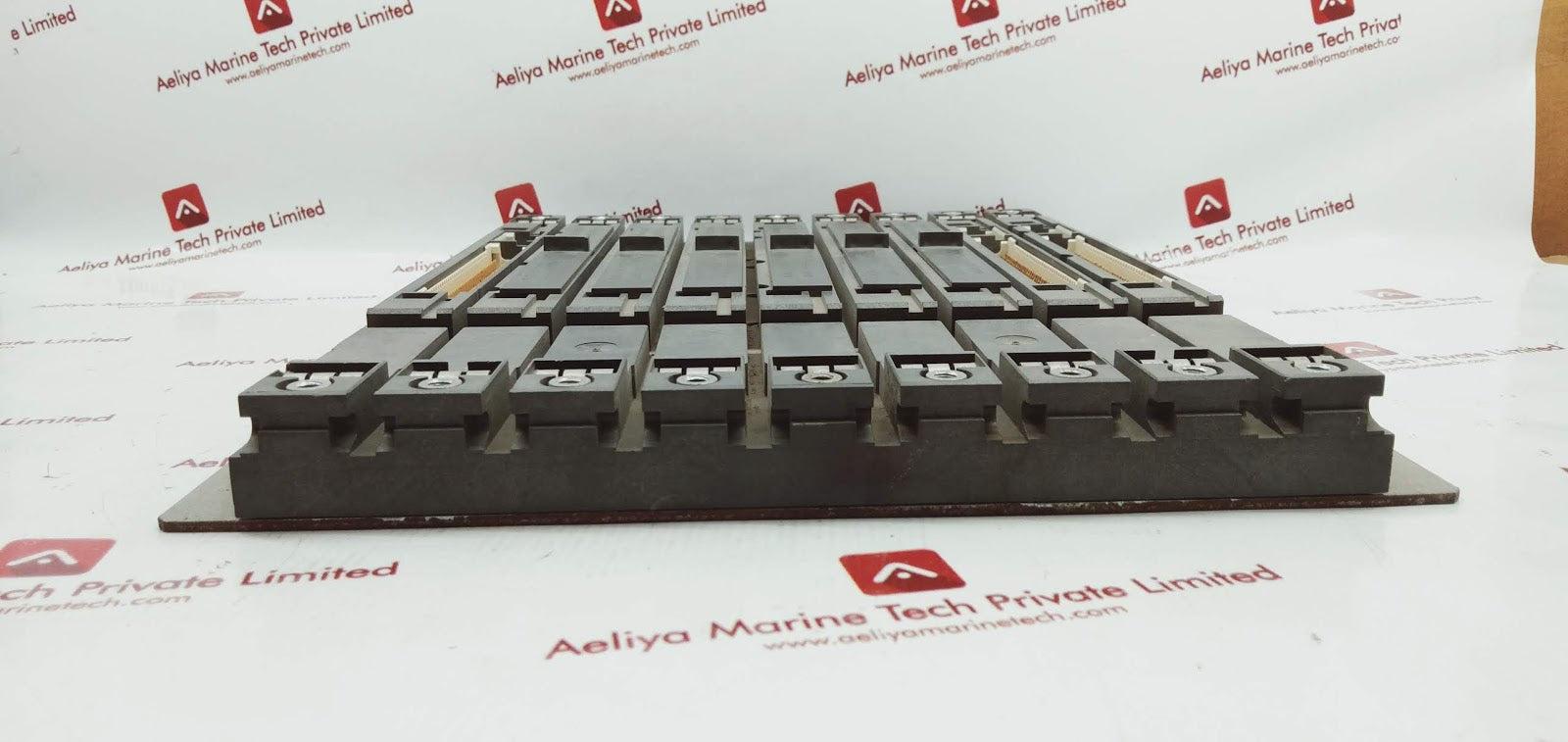 Siemens simatic s7 6es7400-1ja01-0aa0 rack ur2