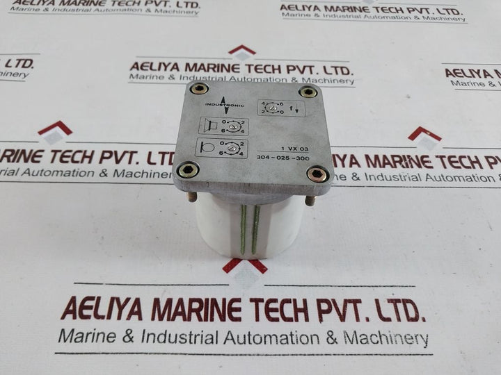 Industronic 304-025-300