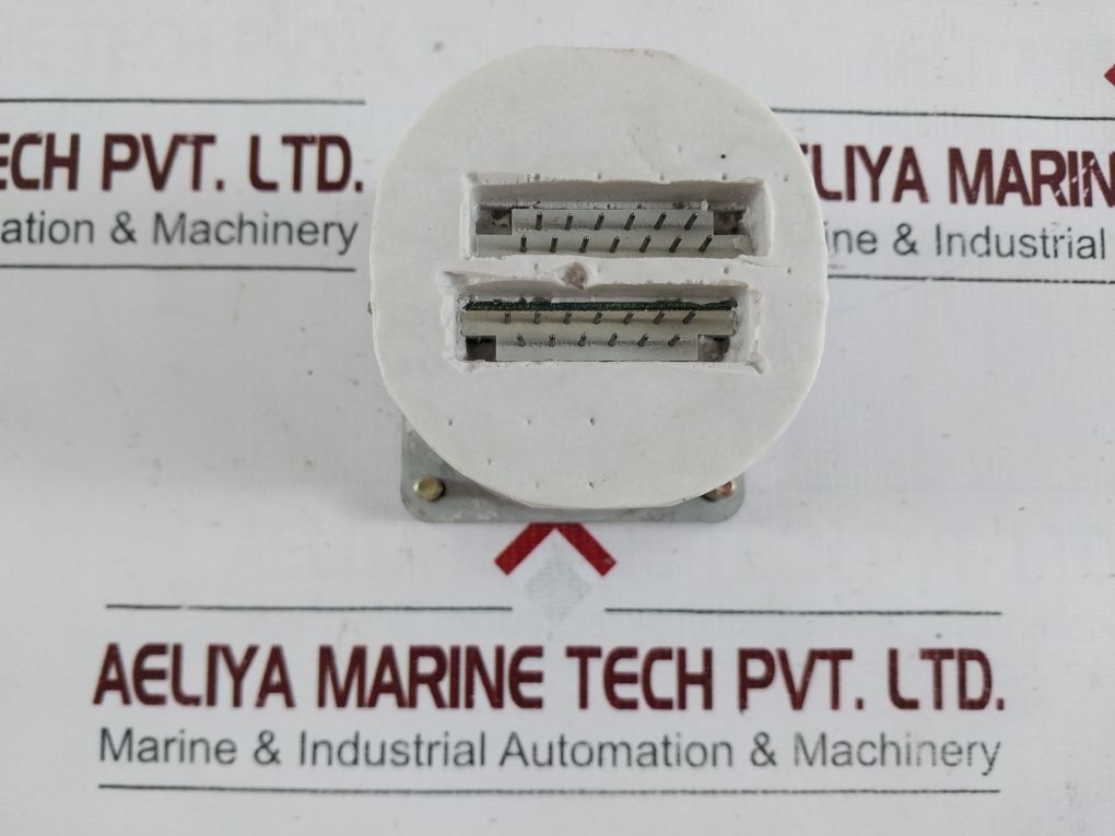 Industronic 304-025-300