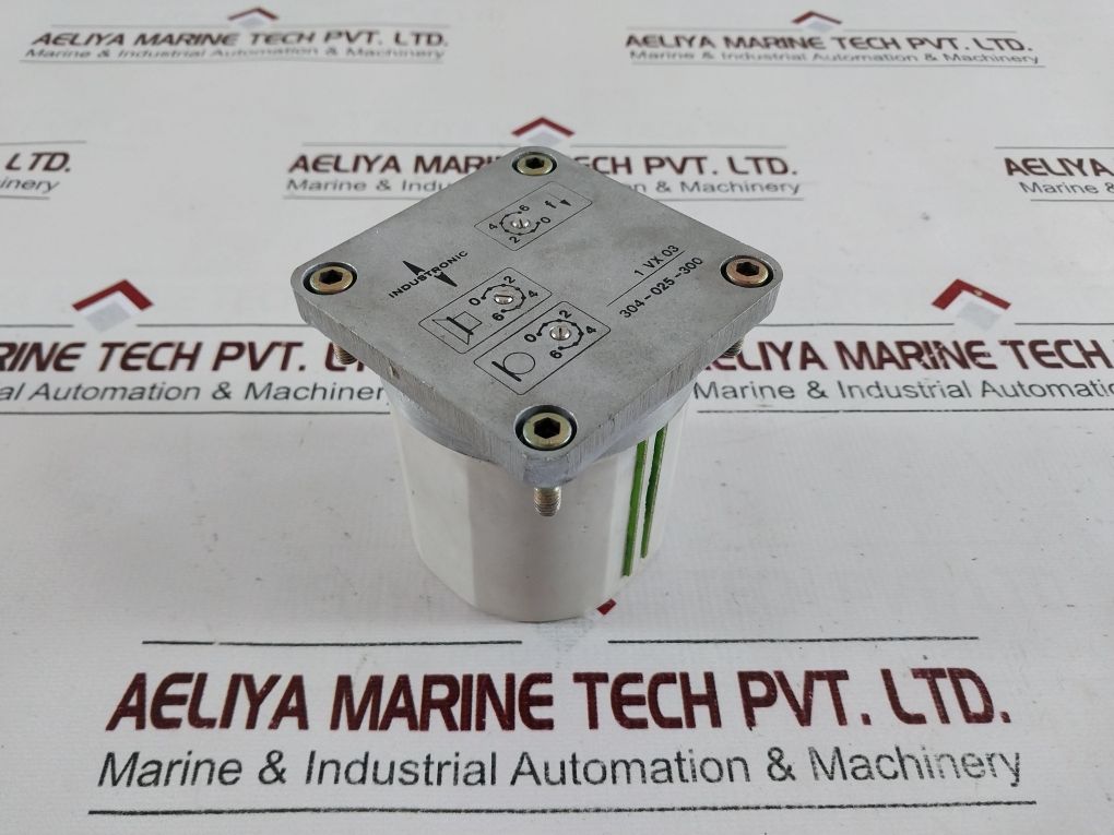 Industronic 304-025-300