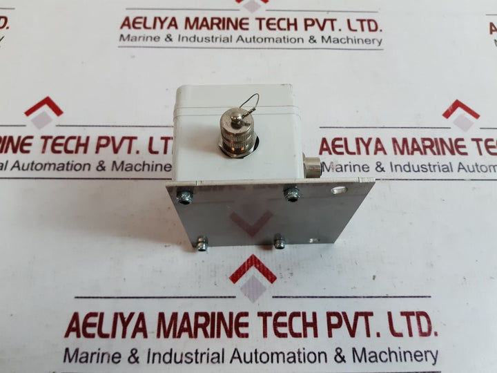 International Technology Crank Angle J-box