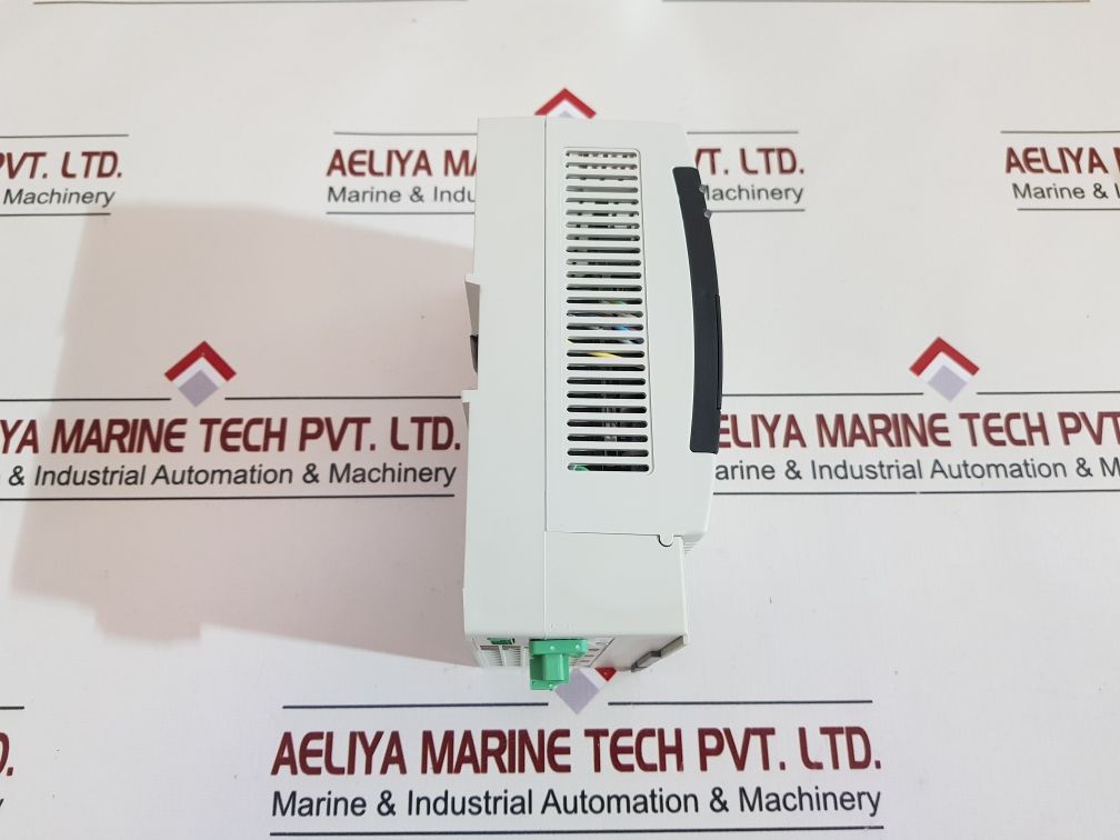 Invensys foxboro p0940np rev-0b micro-i/a omc chassis w/2 slots