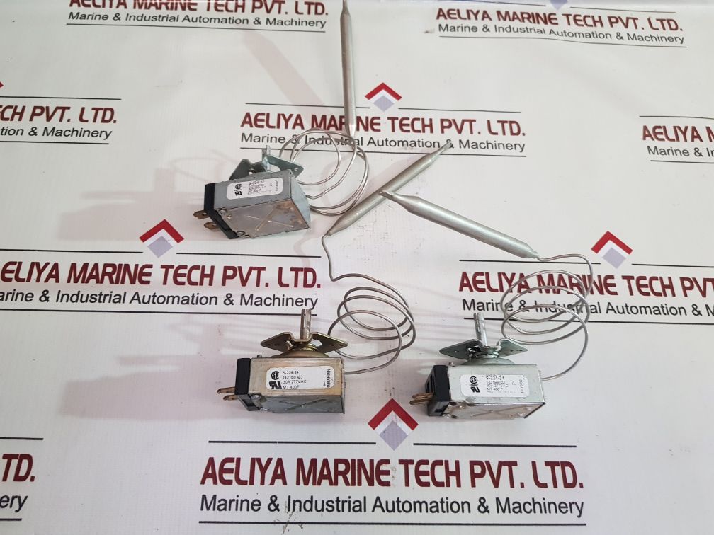 Invensys S-224-24 Thermostat 30A 277Vac