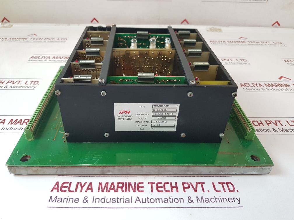 Iph H 133136 Relay Boxes
