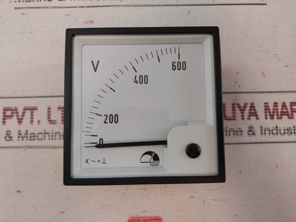 Iskra Fq0207 Analog Voltmeter
