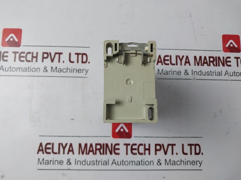 Iskra Tz220/H Relay
