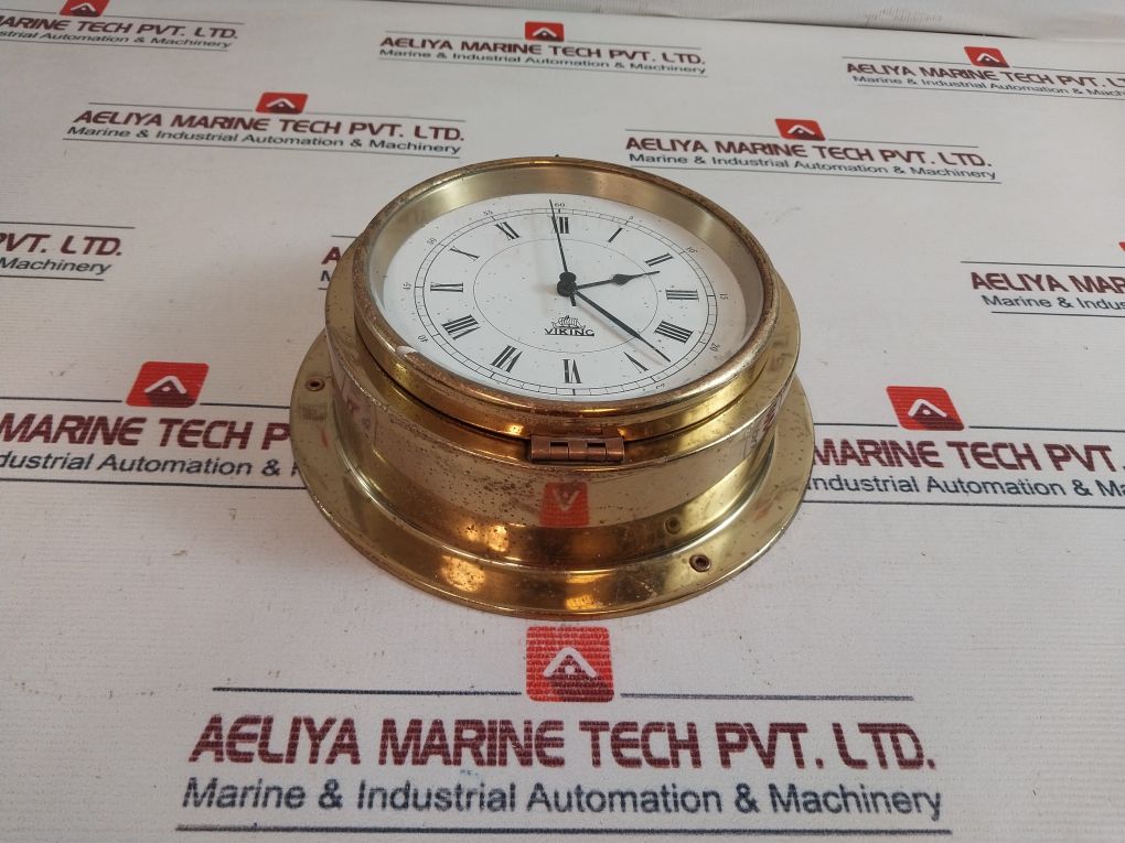 Iver C.Weilbach 5-60 Clock