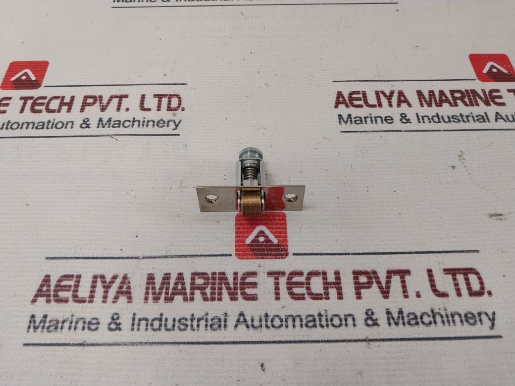 Ives Adjustable Ball Catch