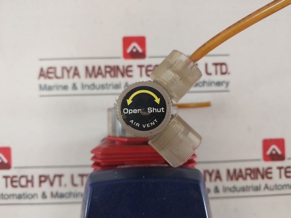 Iwaki Ehn-b11Vc2R Metering Pump M071601180 With Controller 051601403