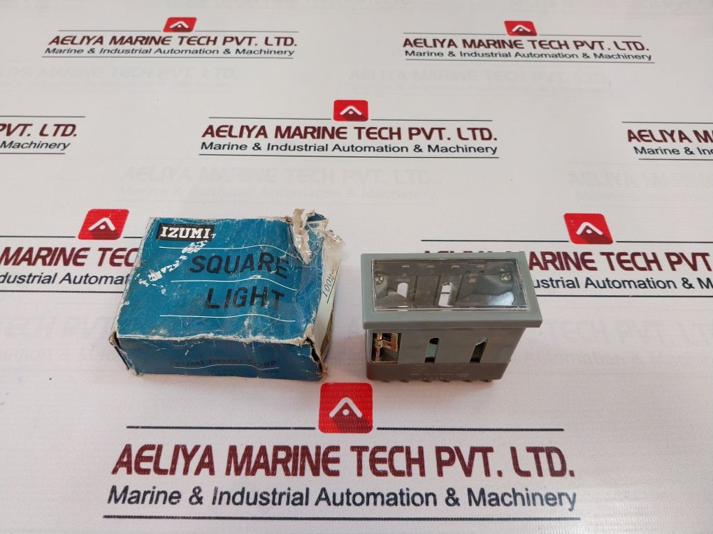 Izumi Sl48-1002 Square Light 250V Max