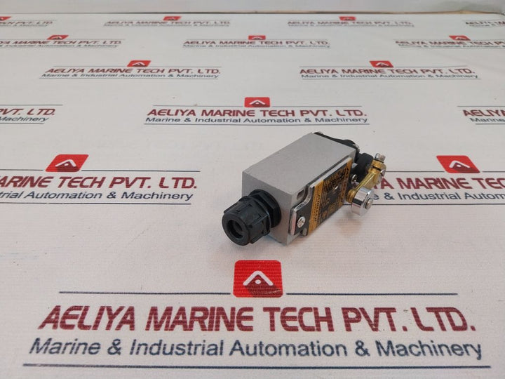 Jaibalaji Bc 9 Limit Switch Jlsl1