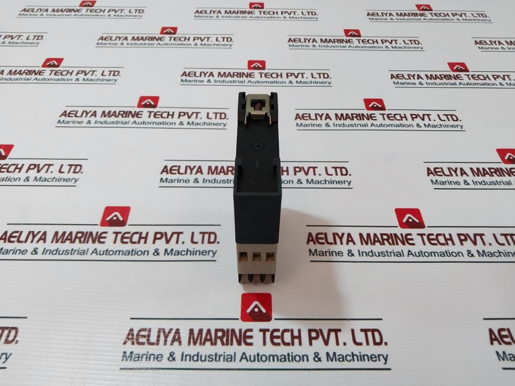 Janssen E09.1320.0X3 Switch On Relay Ac110-240V 50/60Hz