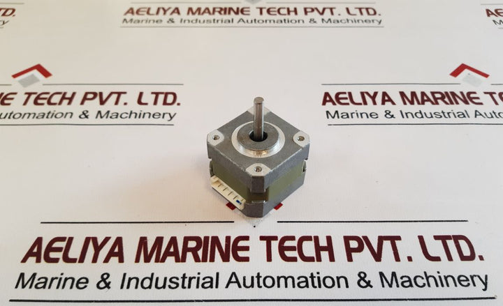 Japan Servo Kh42Hm2-017 Hybrid Stepping Motor 05701601